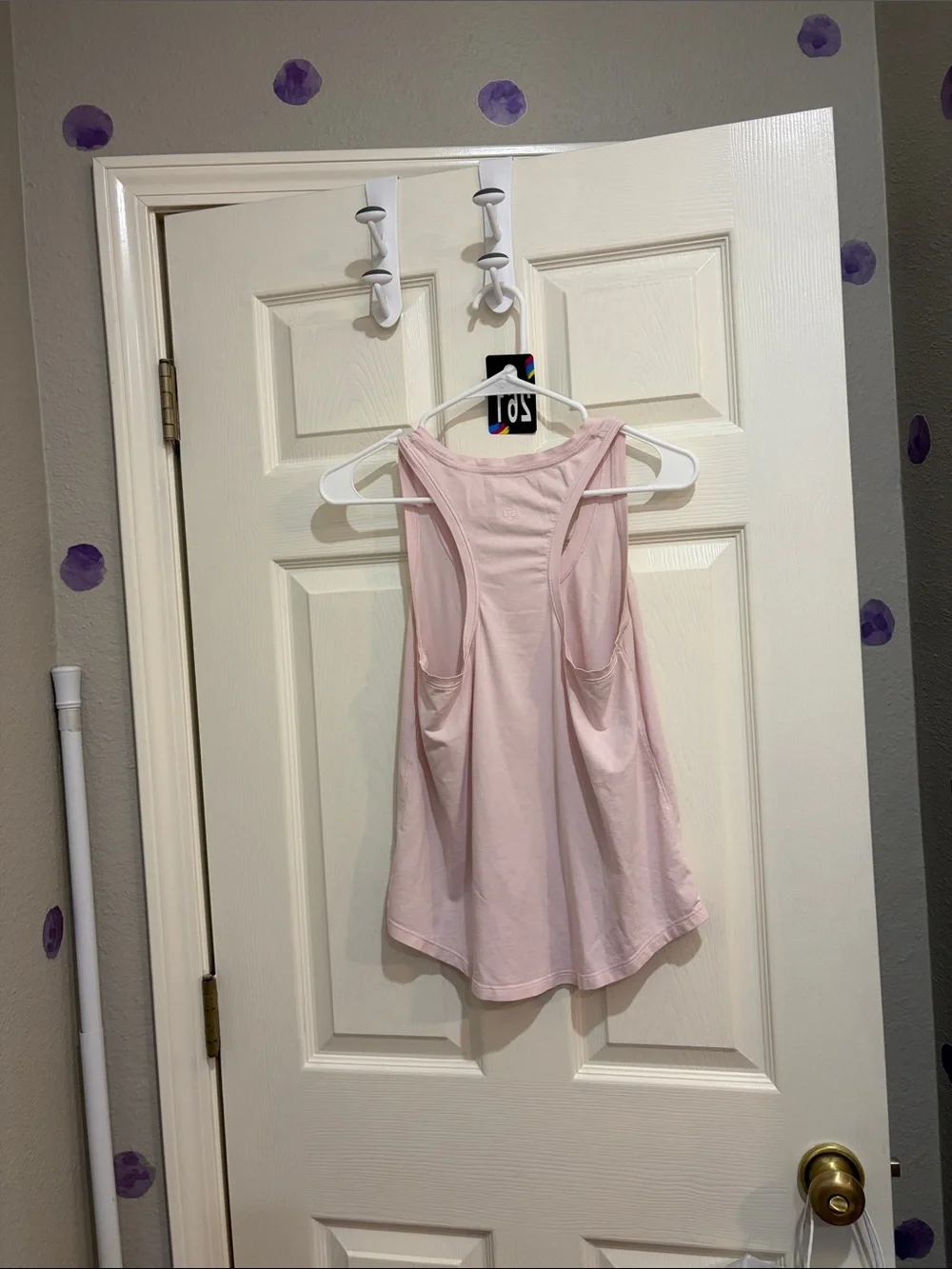 261. Lululemon Love Tank II Petals Pink 8 flaw
